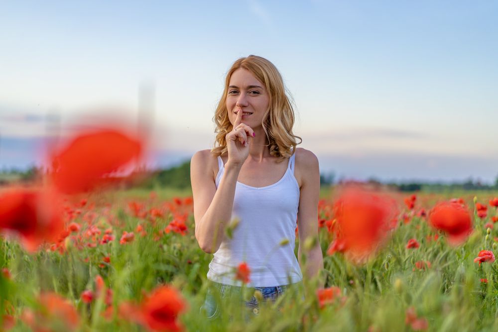 Jak-dbac-o-glos-dysfonia-afonia-guzki-spiewacze-glosowe-zapalenie-krtani-joga-twarzy-yoga-problemy-z-glosem-aparat-mowy-choroby-strun-glosowych-logopeda-dzieciecy-agnieszka-ciechanowka